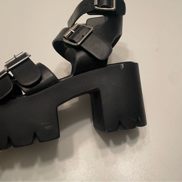 Platform Sandal - Picture 5 of 6